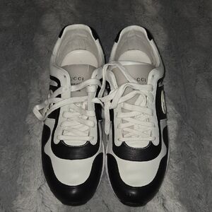 Gucci Men's Black and White Sneakers
